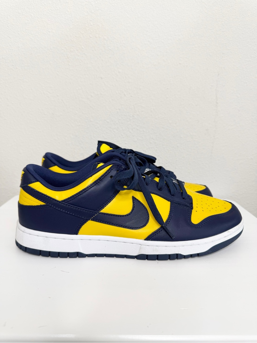Nike Dunk Low Michigan Navy and Yellow Sneakers Men’s Size 12.5
